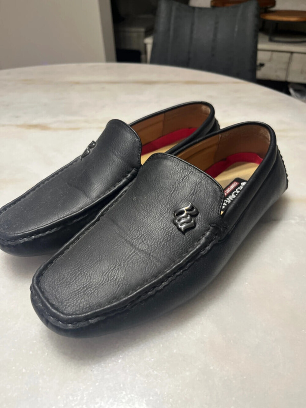 Men’s Rocawear black loafers